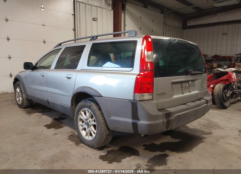 2004 VOLVO XC70 2.5T VIN: YV1SZ59H341158184