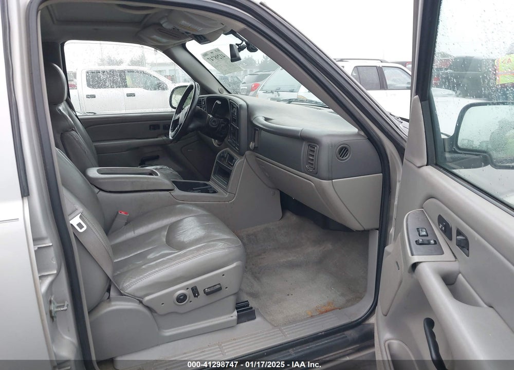 2004 CHEVROLET TAHOE LT VIN: 1GNEK13Z24J192013
