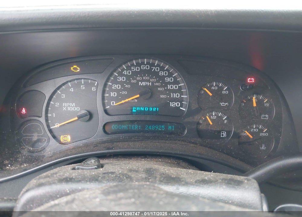 2004 CHEVROLET TAHOE LT VIN: 1GNEK13Z24J192013