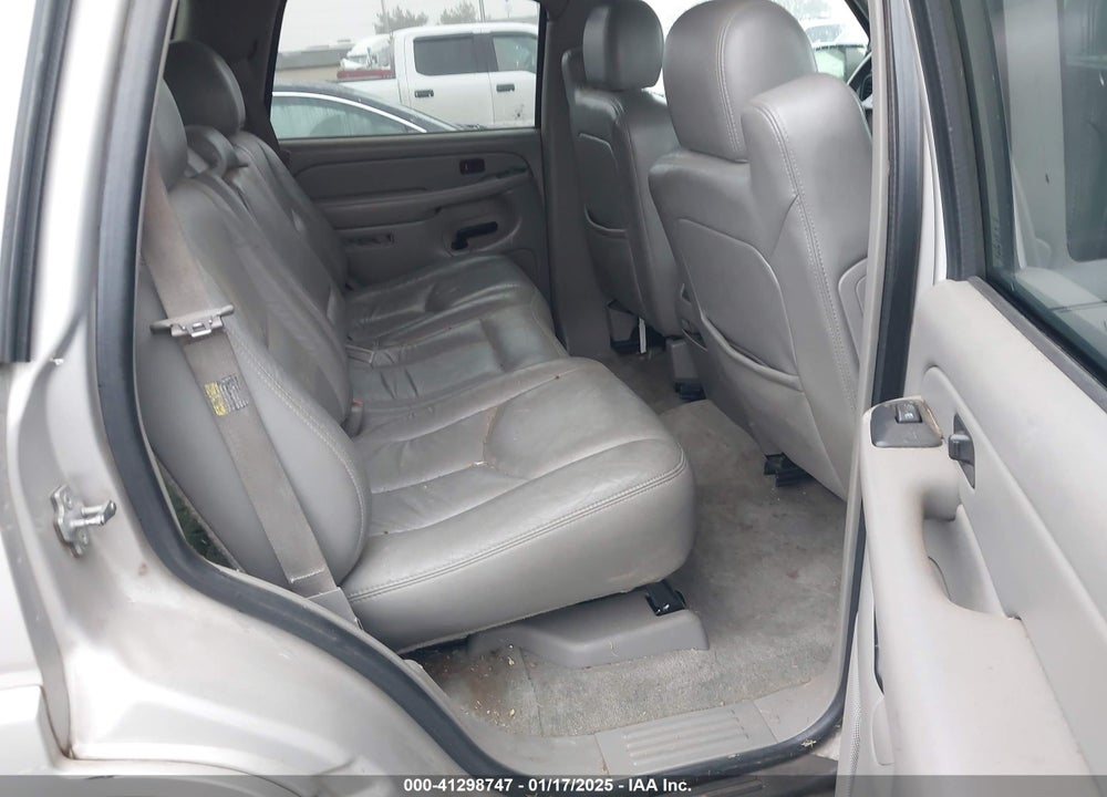 2004 CHEVROLET TAHOE LT VIN: 1GNEK13Z24J192013