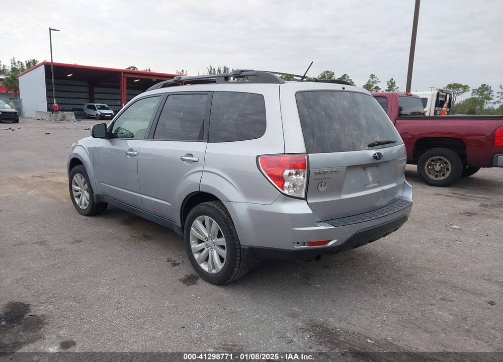 2013 SUBARU FORESTER 2.5X PREMIUM VIN: JF2SHADC0DH400757