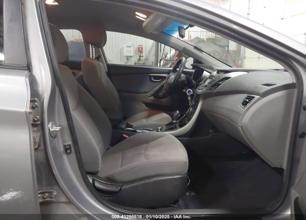 2015 HYUNDAI ELANTRA VIN: KMHDH4AE2FU254110