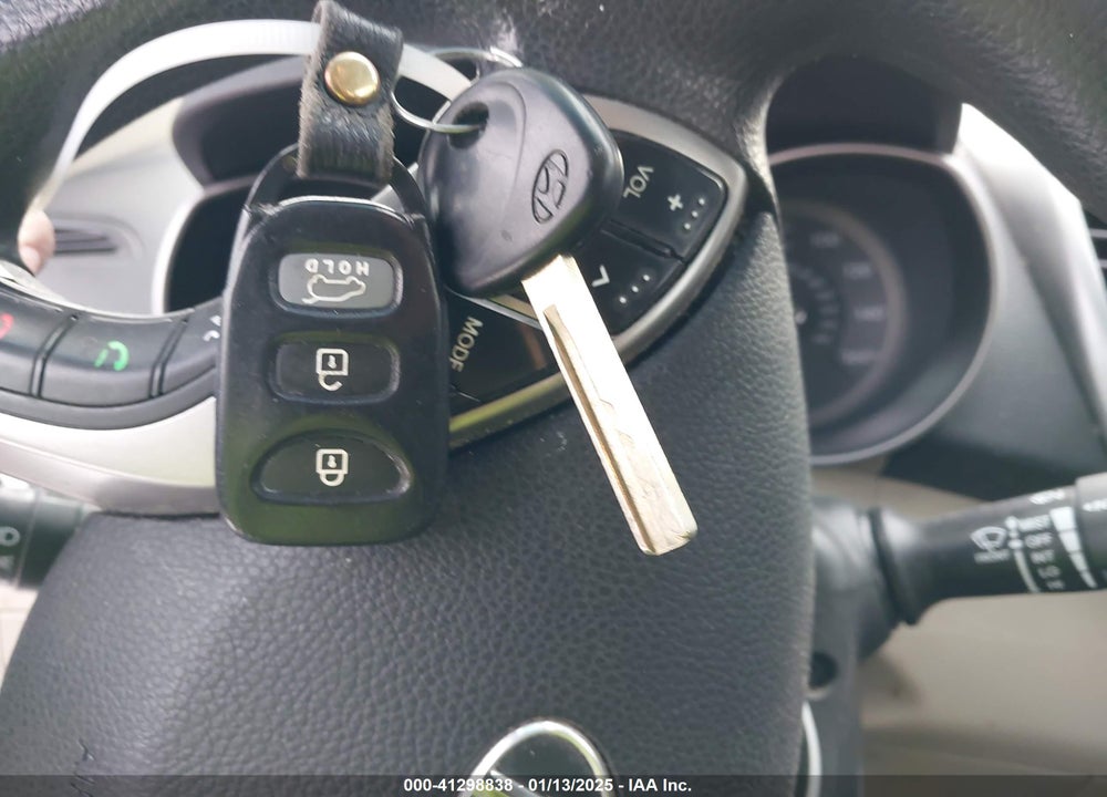 2013 HYUNDAI ELANTRA GT VIN: KMHD35LE0DU126429