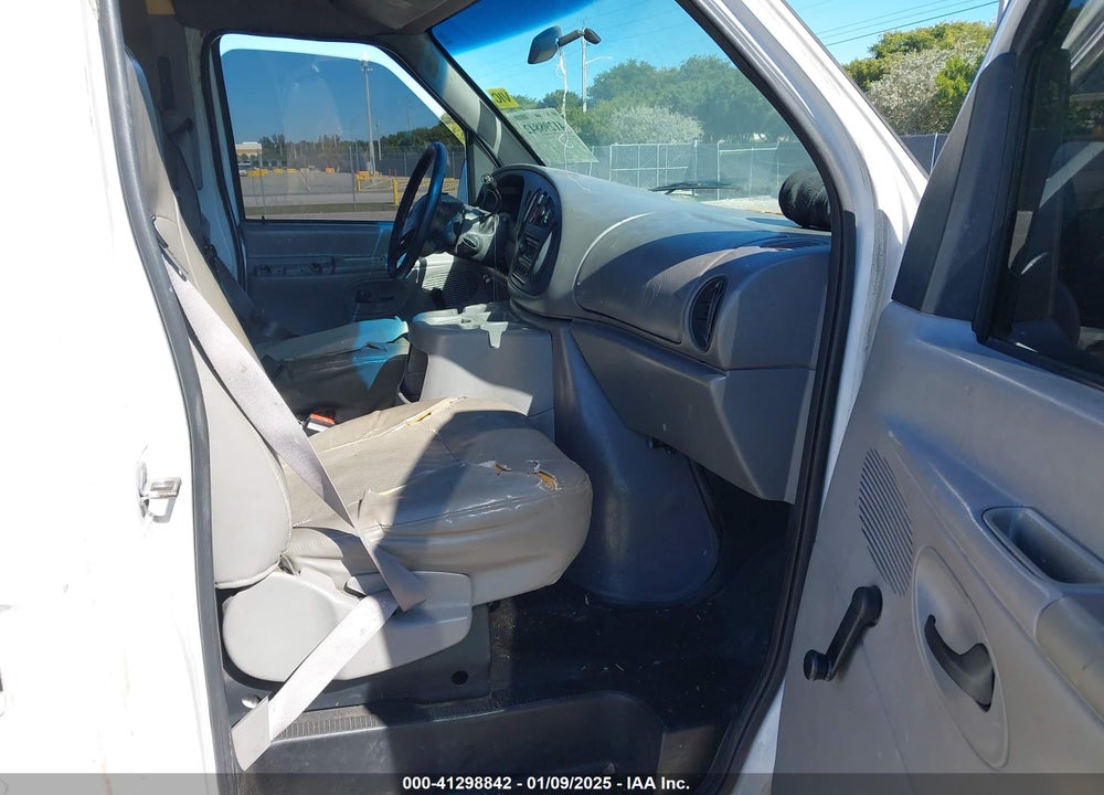 2000 FORD E-250 COMMERCIAL VIN: 1FTNE2428YHB16414