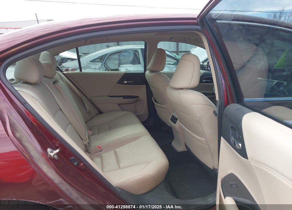 2017 HONDA ACCORD VIN: 1HGCR2F88HA120437