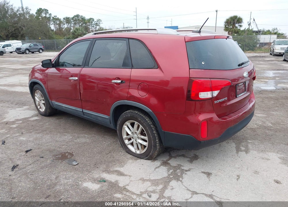 2015 KIA SORENTO LX VIN: 5XYKT3A67FG593475