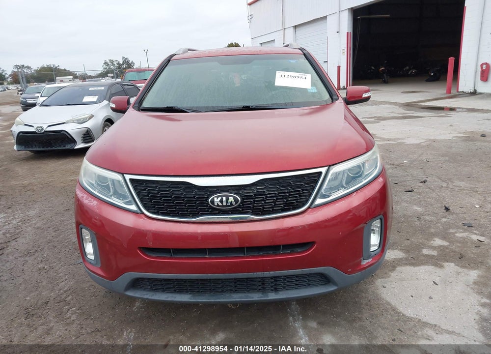 2015 KIA SORENTO LX VIN: 5XYKT3A67FG593475