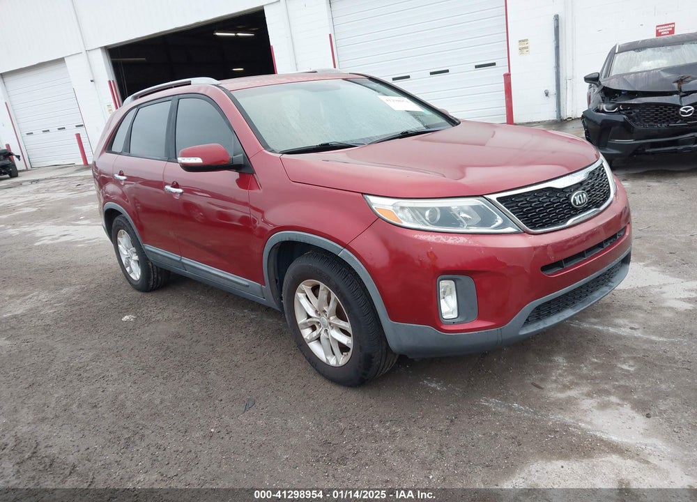 2015 KIA SORENTO LX VIN: 5XYKT3A67FG593475