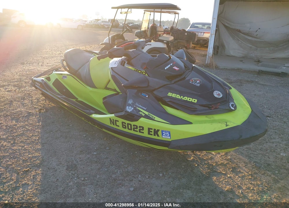 2019 SEA DOO RXT-300 VIN: YDV08750L819