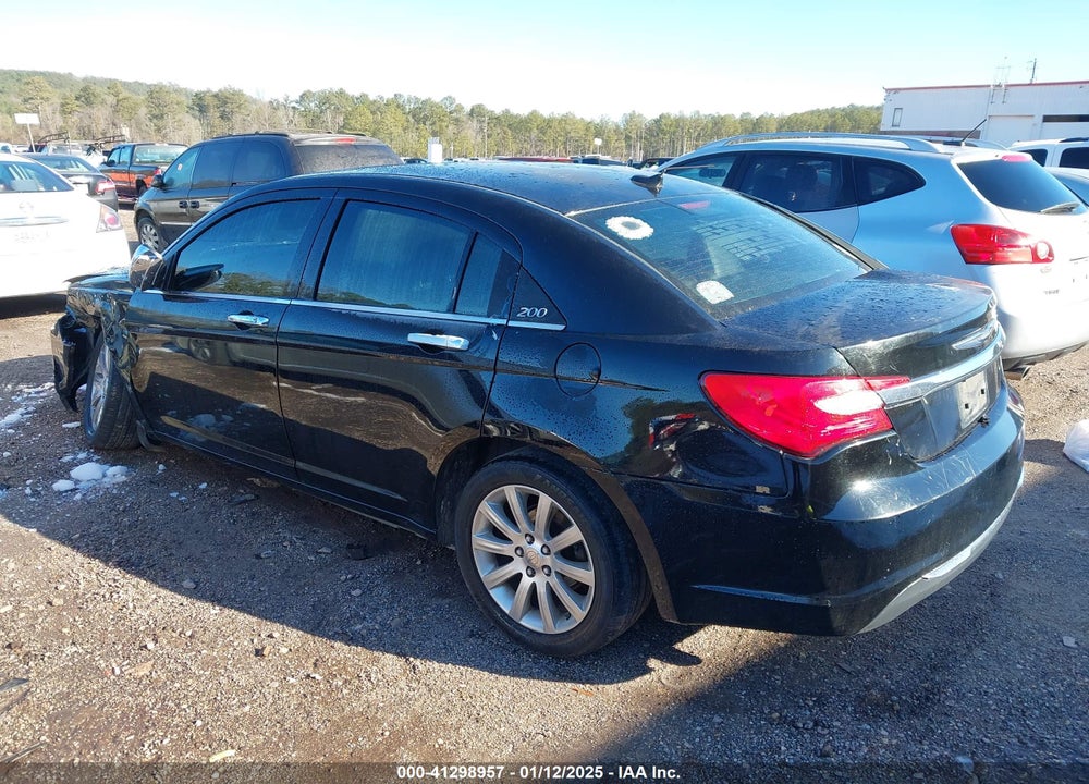 2013 CHRYSLER 200 VIN: 1C3CCBCGXDN577821