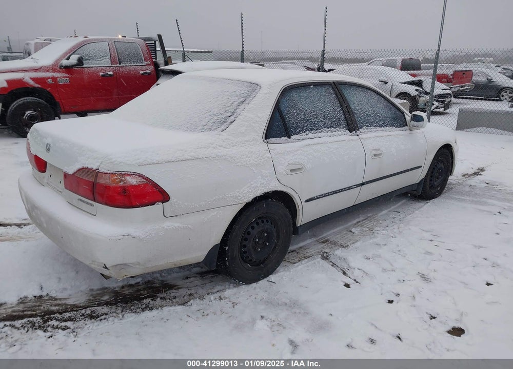 2000 HONDA ACCORD 2.3 LX VIN: 1HGCG5646YA148497