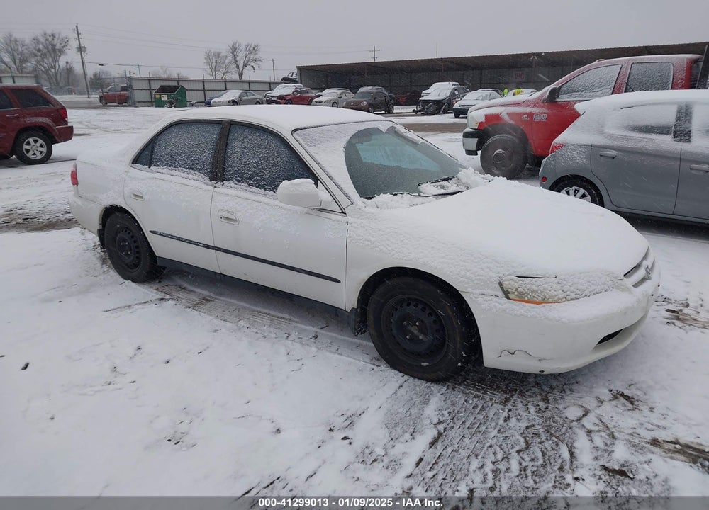 2000 HONDA ACCORD 2.3 LX VIN: 1HGCG5646YA148497