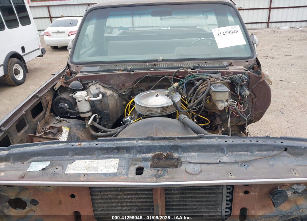1982 CHEVROLET K10 VIN: 1GCEK14HXCF389916