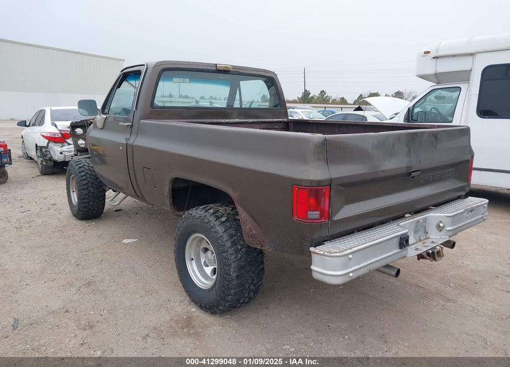 1982 CHEVROLET K10 VIN: 1GCEK14HXCF389916