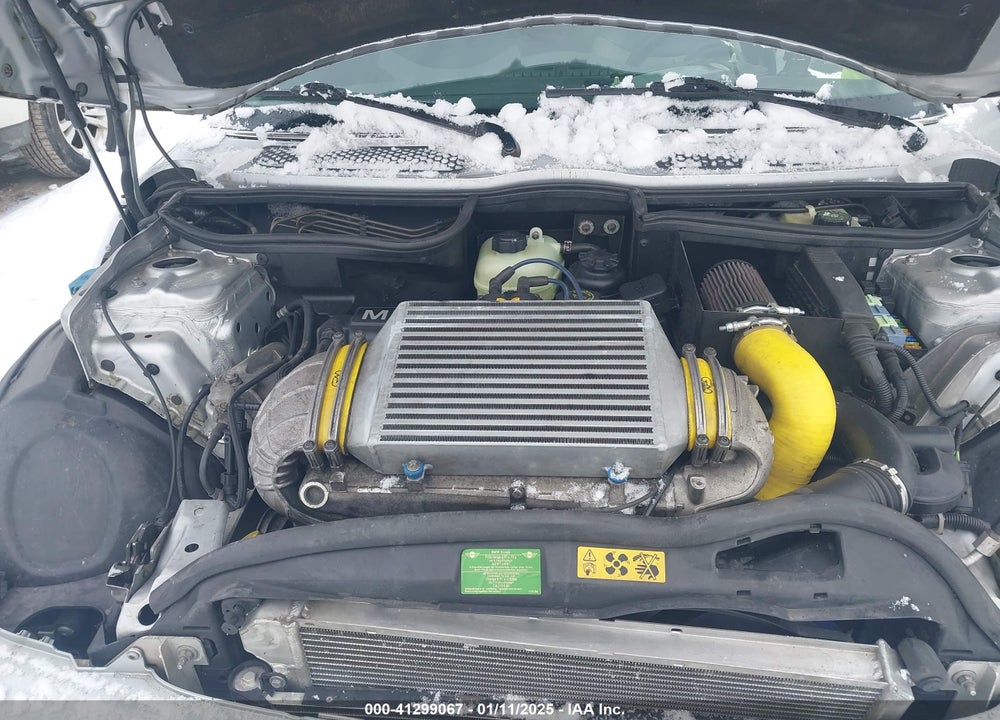 2006 MINI COOPER S VIN: WMWRE33586TL23444