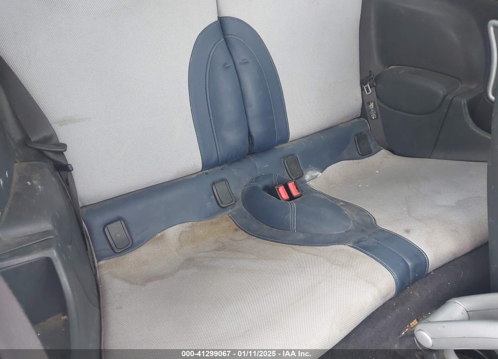2006 MINI COOPER S VIN: WMWRE33586TL23444