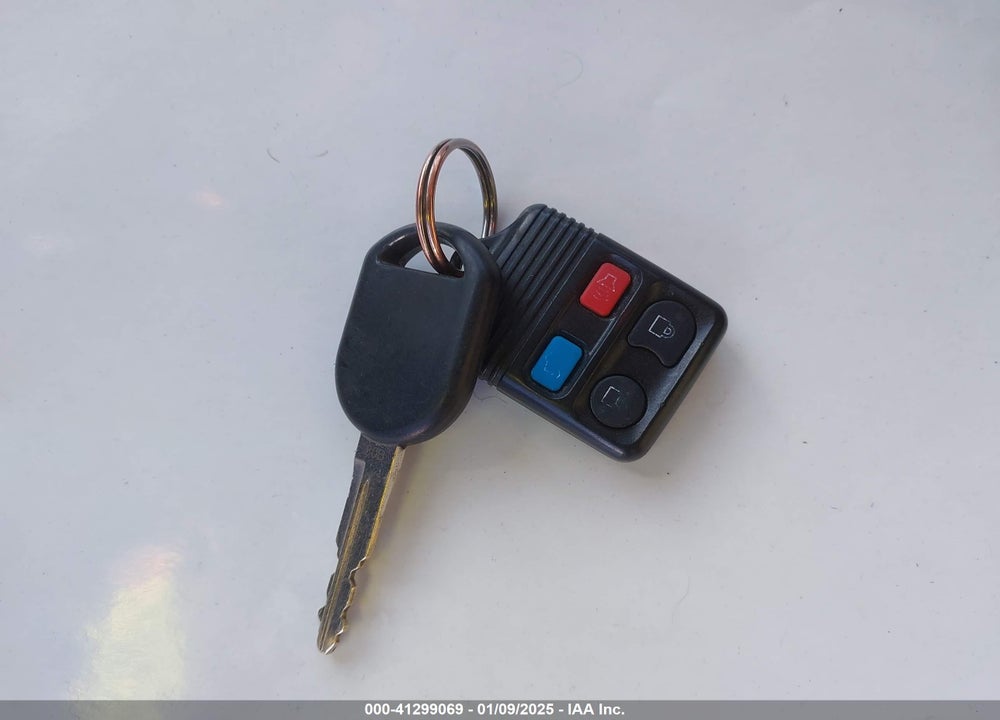 2008 FORD FOCUS VIN: 1FAHP35N58W142766