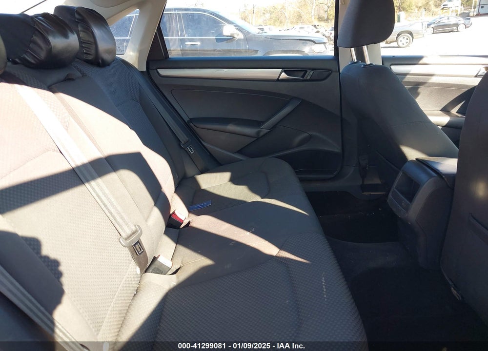 2013 VOLKSWAGEN PASSAT 2.5L S VIN: 1VWAH7A30DC073417