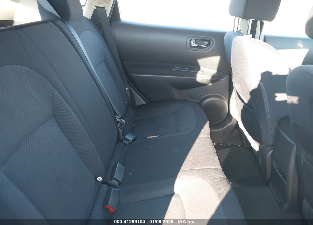 2014 NISSAN ROGUE SELECT S VIN: JN8AS5MV7EW203199