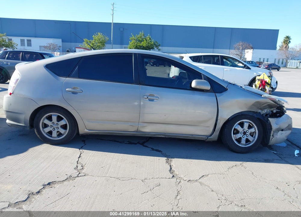 2005 TOYOTA PRIUS VIN: JTDKB20U453039178
