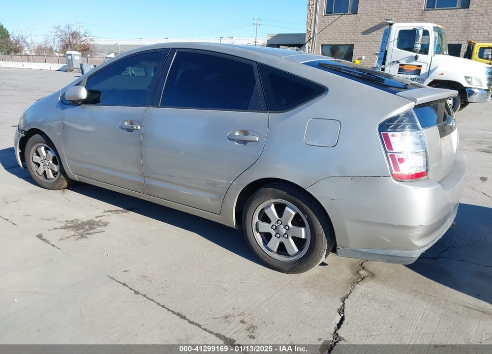 2005 TOYOTA PRIUS VIN: JTDKB20U453039178