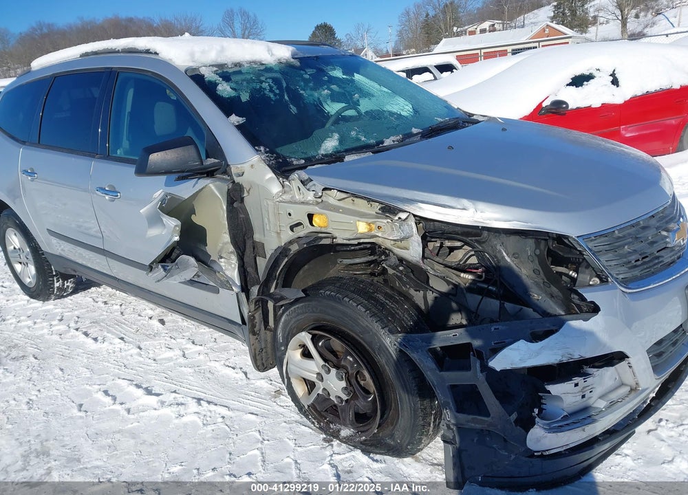 2013 CHEVROLET TRAVERSE LS VIN: 1GNKVFKD1DJ104162