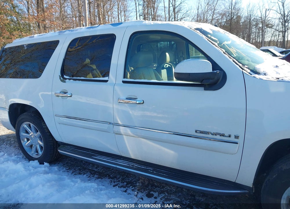 2008 GMC YUKON XL 1500 DENALI VIN: 1GKFK66808J137955