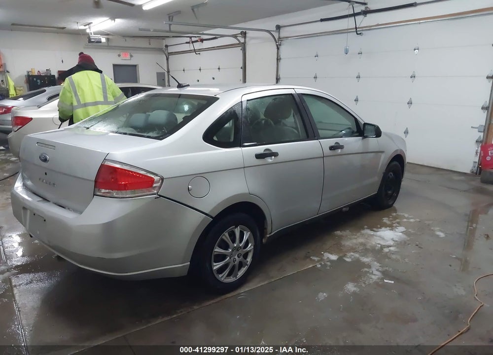 2009 FORD FOCUS S VIN: 1FAHP34N99W184134