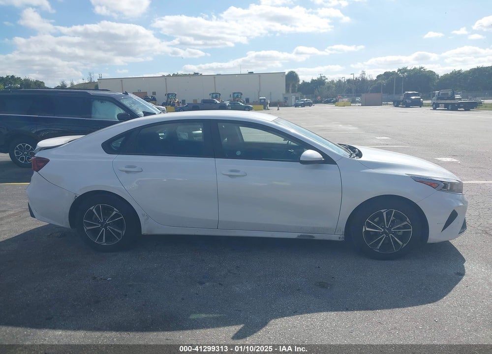 2022 KIA FORTE LXS VIN: 3KPF24AD5NE437522