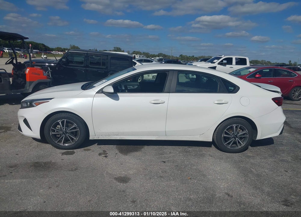 2022 KIA FORTE LXS VIN: 3KPF24AD5NE437522