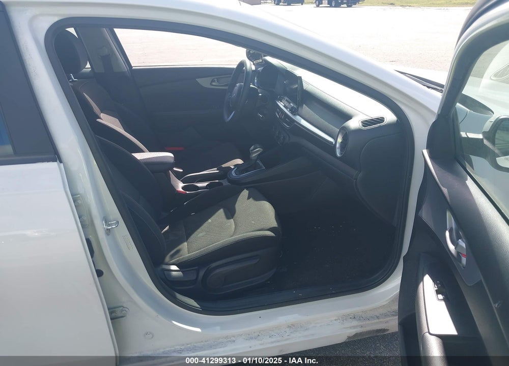 2022 KIA FORTE LXS VIN: 3KPF24AD5NE437522