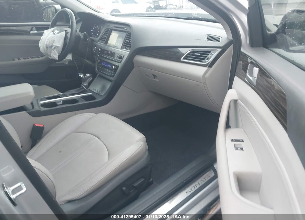 2016 HYUNDAI SONATA VIN: 5NPE34AFXGH379447