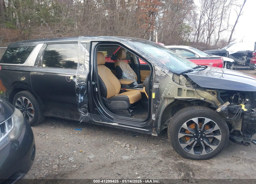 2022 KIA CARNIVAL MPV EX VIN: KNDNC5H33N6093416