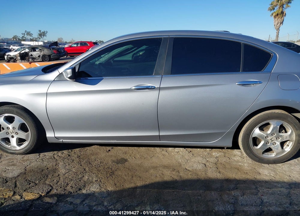 2017 HONDA ACCORD VIN: 1HGCR2F30HA306641
