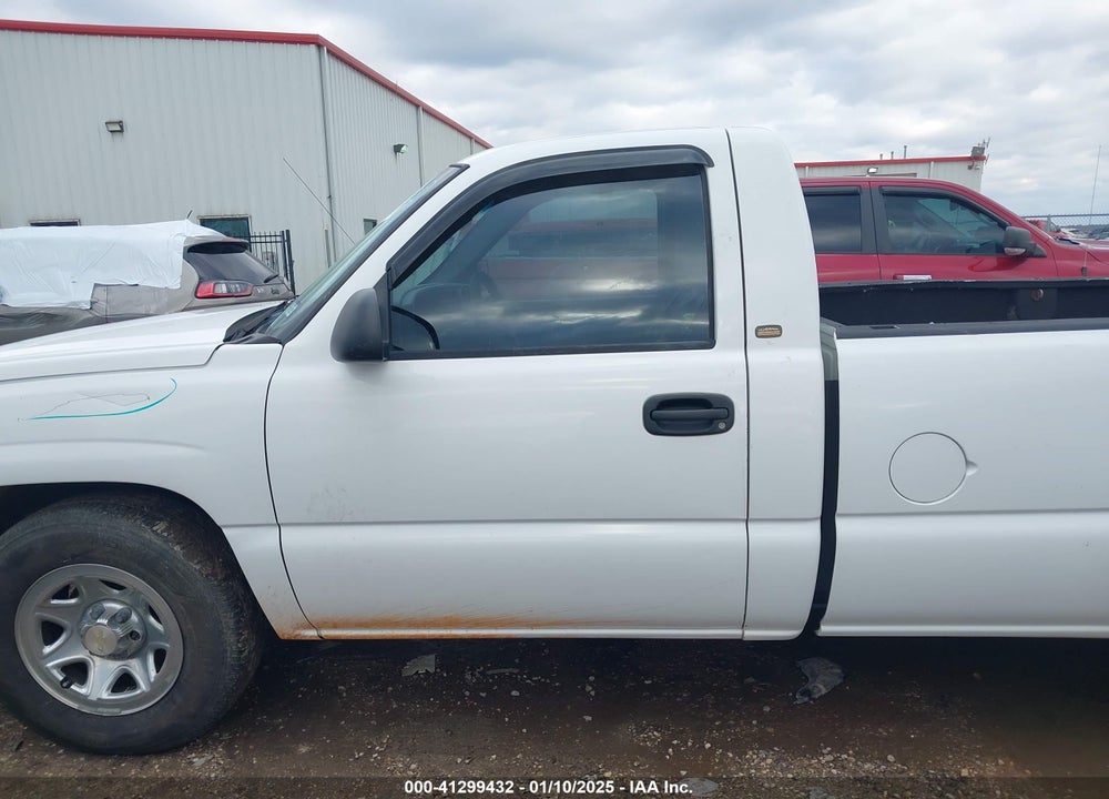 2005 CHEVROLET SILVERADO 1500 WORK TRUCK VIN: 1GCEC14V95Z147431
