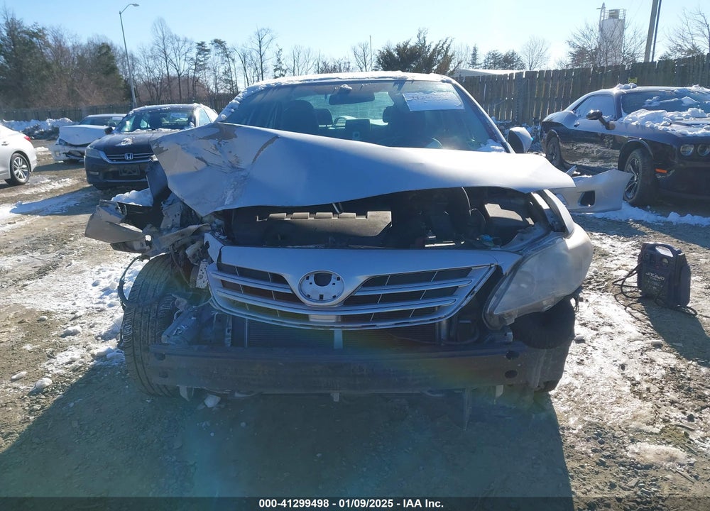 2013 TOYOTA COROLLA LE VIN: 2T1BU4EE0DC058257