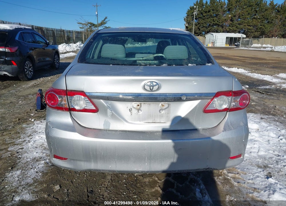 2013 TOYOTA COROLLA LE VIN: 2T1BU4EE0DC058257