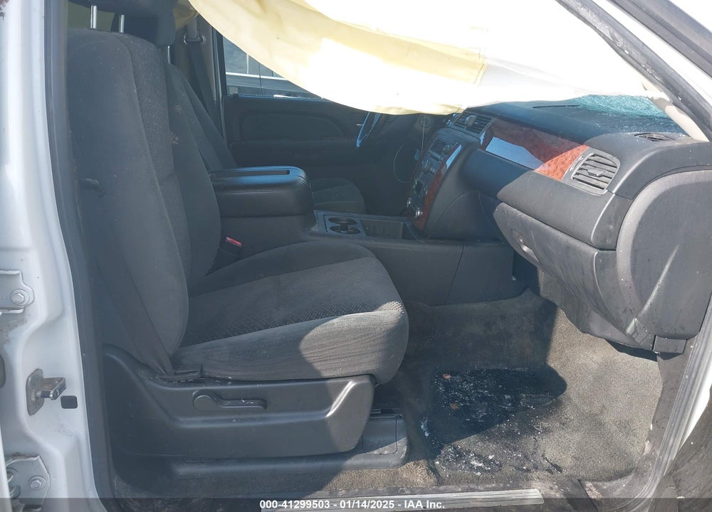 2007 CHEVROLET TAHOE LT VIN: 1GNFC13047R382338