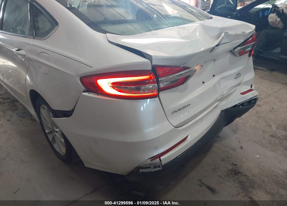 2020 FORD FUSION VIN: 3FA6P0HD6LR251595