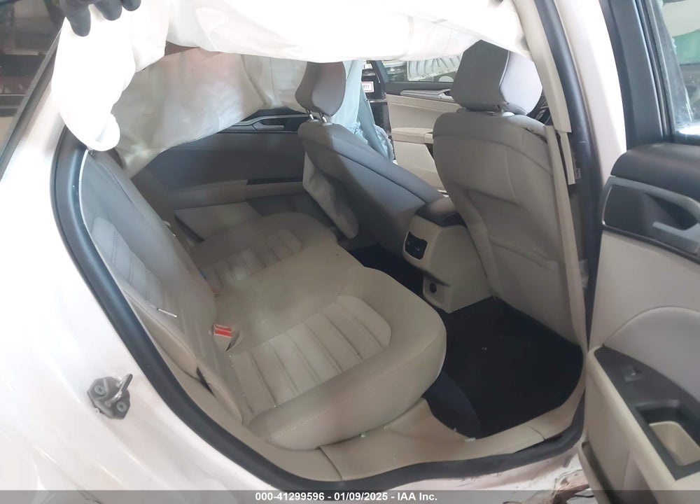 2020 FORD FUSION VIN: 3FA6P0HD6LR251595