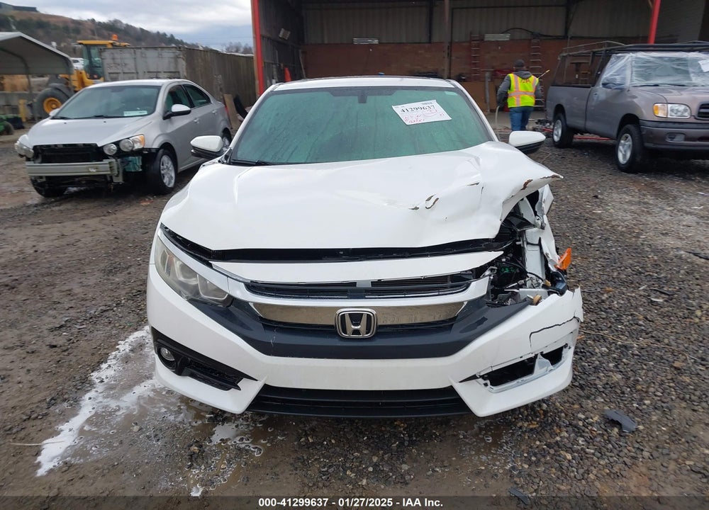 2018 HONDA CIVIC VIN: 2HGFC3B76JH352964