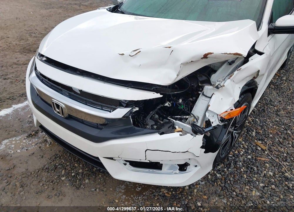 2018 HONDA CIVIC VIN: 2HGFC3B76JH352964