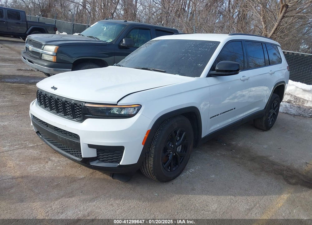 2024 JEEP GRAND CHEROKEE L ALTITUDE 4X4 VIN: 1C4RJKAG3R8549024