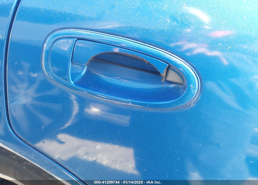 1999 TOYOTA AVALON XL VIN: 4T1BF18B8XU348257