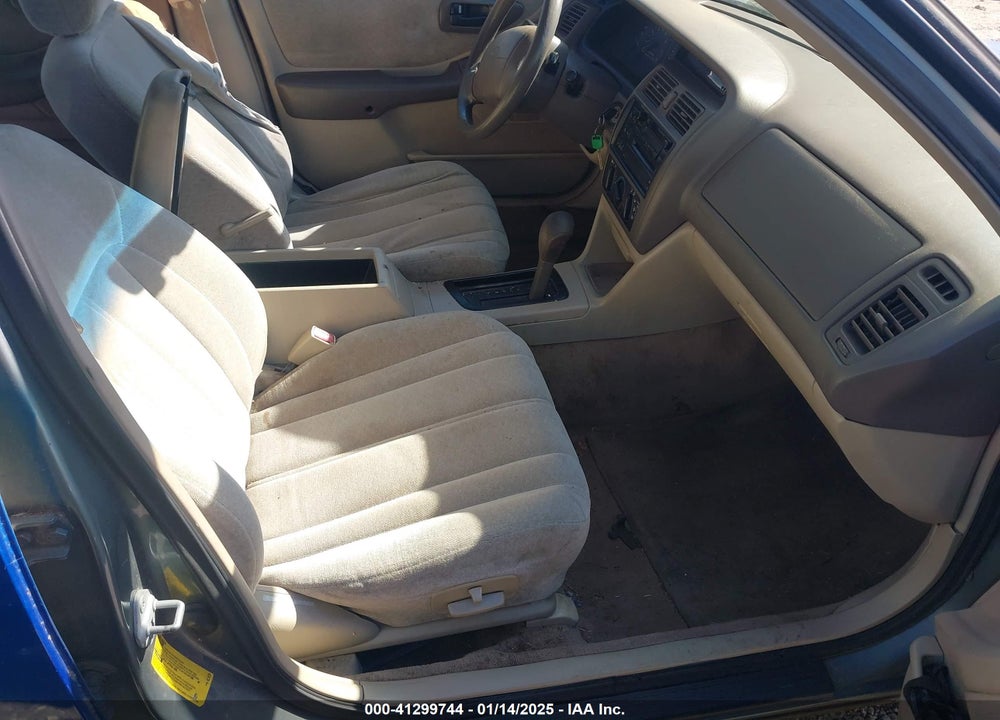 1999 TOYOTA AVALON XL VIN: 4T1BF18B8XU348257