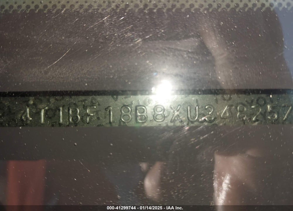 1999 TOYOTA AVALON XL VIN: 4T1BF18B8XU348257