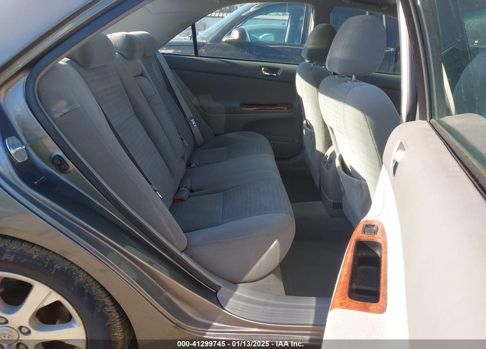 2005 TOYOTA CAMRY XLE VIN: 4T1BE32K45U974540