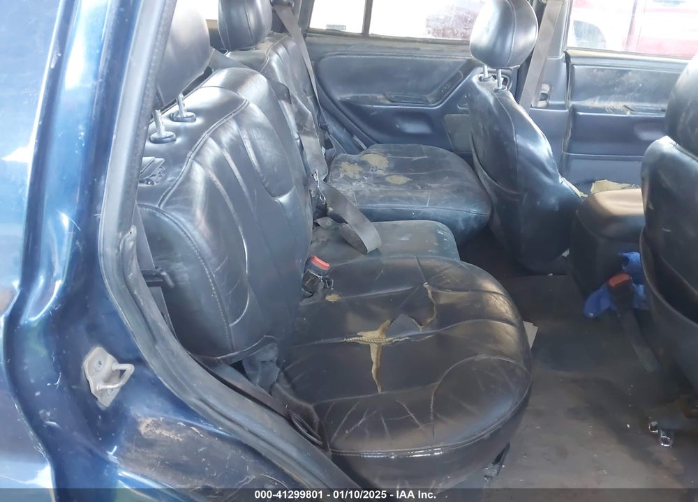 2000 JEEP GRAND CHEROKEE LAREDO VIN: 1J4G248N2YC228148