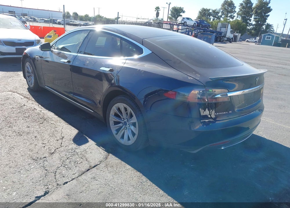 2013 TESLA MODEL S VIN: 5YJSA1DP9DFP04627