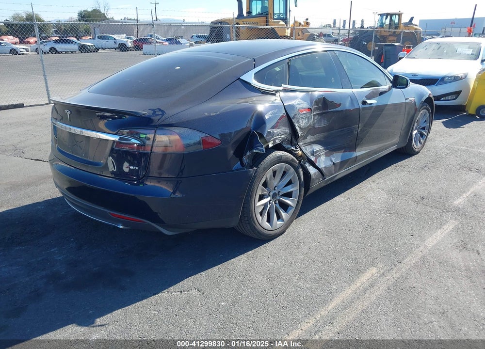 2013 TESLA MODEL S VIN: 5YJSA1DP9DFP04627